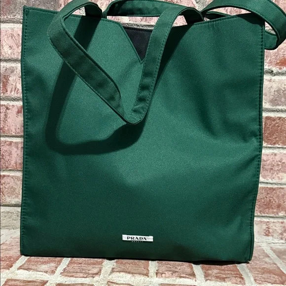 Beauty Prada Forest Green Tote Bag - Picture 6 of 10